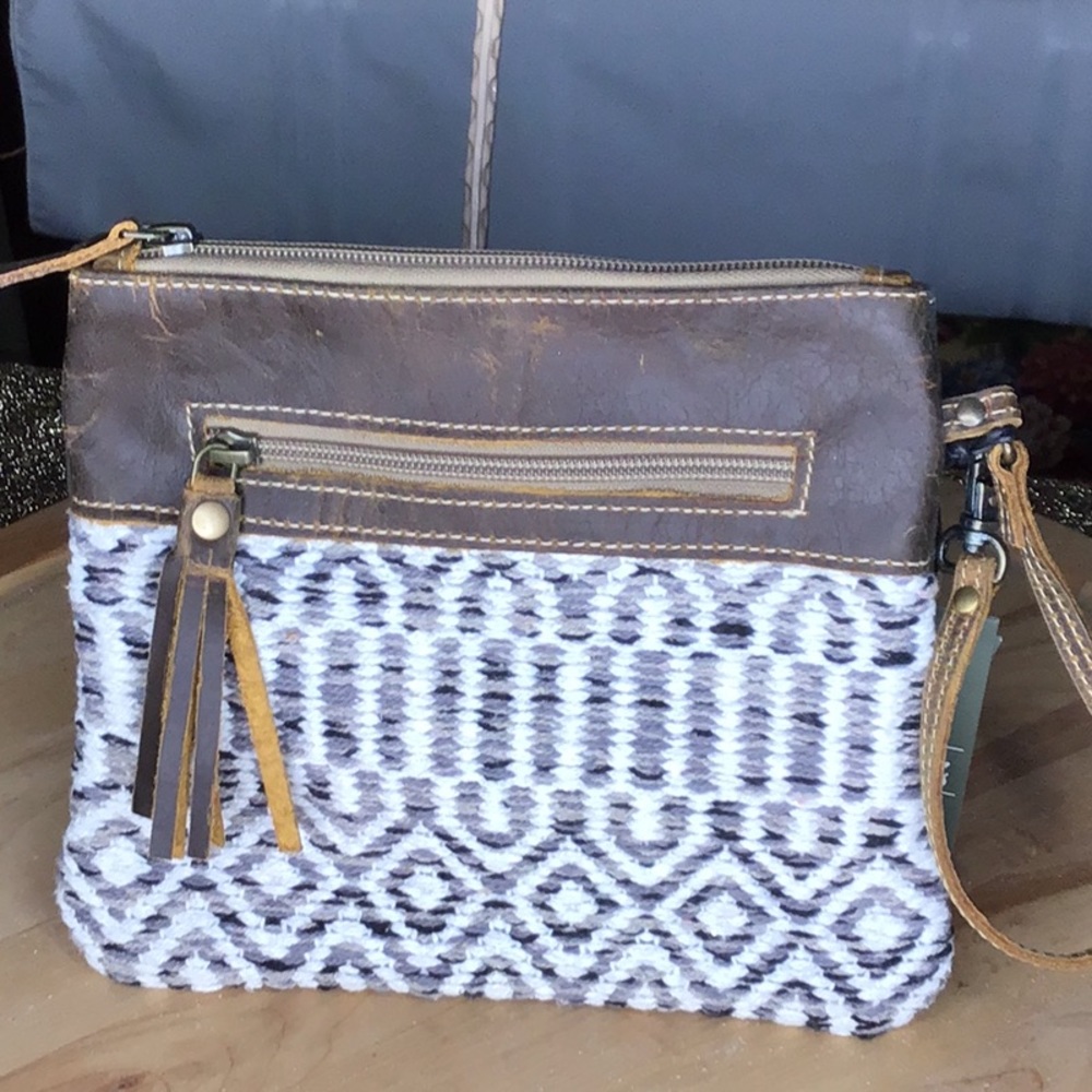 Myra Handbag Pouch New❤️❤️❤️